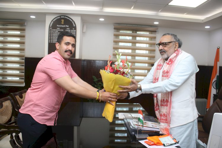लोक निर्माण मंत्री ने किया प्रधानमंत्री ग्राम सड़क योजना की परियोजनाओं की शीघ्र स्वीकृति का आग्रह