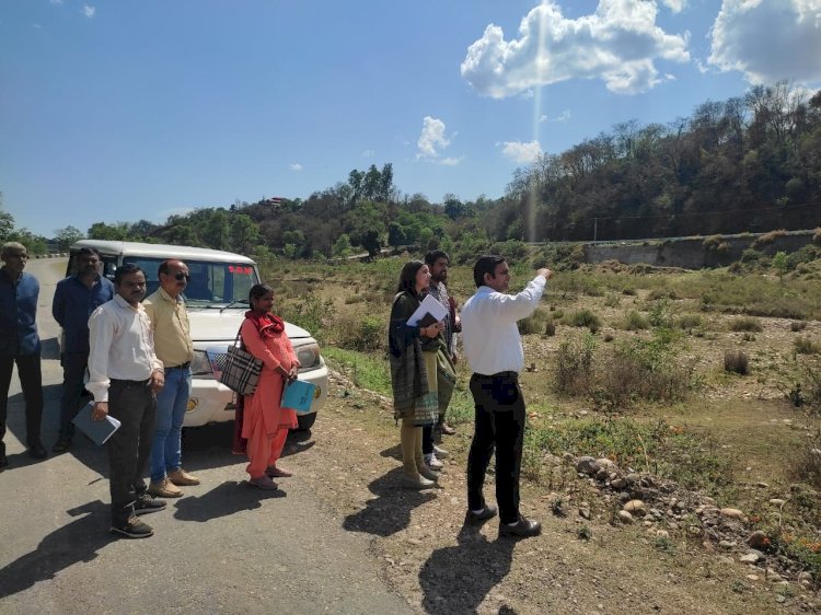 मुख्यमंत्री की प्राथमिकताओं पर तेजी से कार्य करें : हेमराज बैरवा नादौन में समीक्षा बैठक के दौरान डीसी ने दिए निर्देश, कई प्रस्तावित साइटों का भी किया दौरा