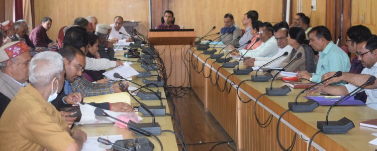 महिला पुलिस थाने के साथ पेंशनर्स होम के लिए जमीन तलाशने के निर्देश दिए