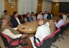 कांगड़ा के विकास के लिए मोमबत्ती की रोशनी में भी करूंगा बैठकः मुख्यमंत्री................. रात आठ बजे विद्युत आपूर्ति बाधित होंने के बावजूद मुख्यमंत्री अधिकारियों के साथ मिनी सचिवालय में करते रहे बैठक.....