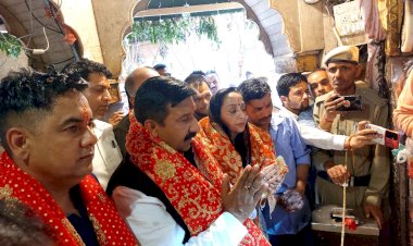 उप मुख्यमंत्री ने माता श्री चिंतपूर्णी में पूजा अर्चना की......