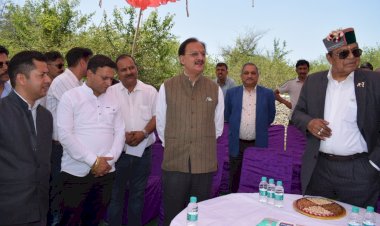 उद्योग मंत्री तथा स्वास्थ्य मंत्री ने ......जखड़ीयूं में किया औद्योगिक क्षेत्र का निरीक्षण....