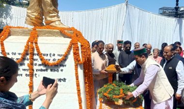 पुण्यतिथि पर छोटा शिमला स्थित सद्भावना चौक पर राजीव गांधी को किया याद......