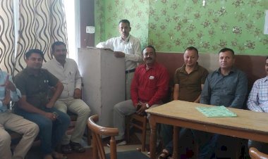 प्रधानाचार्य पद पर पदोन्नति की रेशो  संख्या  50 % से बढ़ा कर 95 % करने  की मांग.......  स्कूल प्रवक्ता वर्ग की वित्तीय अनियमताएं दूर करें सरकार......