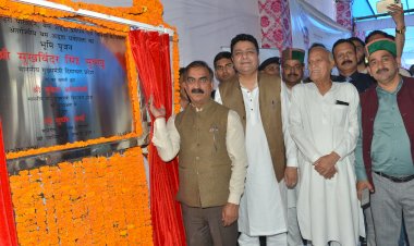 मुख्यमंत्री ने धर्मशाला मे 15 इलेक्ट्रिक वाहनों को हरी झंडी दिखाकर रवाना किया...... मैक्लोडगंज बस अड्डे का लोकार्पण और धर्मशाला बस अड्डे का भूमि पूजन किया.....