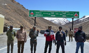 सोमवार  से .......लेह-मनाली मार्ग दोनों ओर के लिये यातायात के लिए खुला रहेगा। यातायात के सुचारू संचालन  की  समय सारणी  का भी सख्ती से पालन किया जाए....