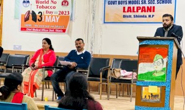 लाल पानी स्कूल में नशाखोरी पर वाद विवाद प्रतियोगिता आयोजित