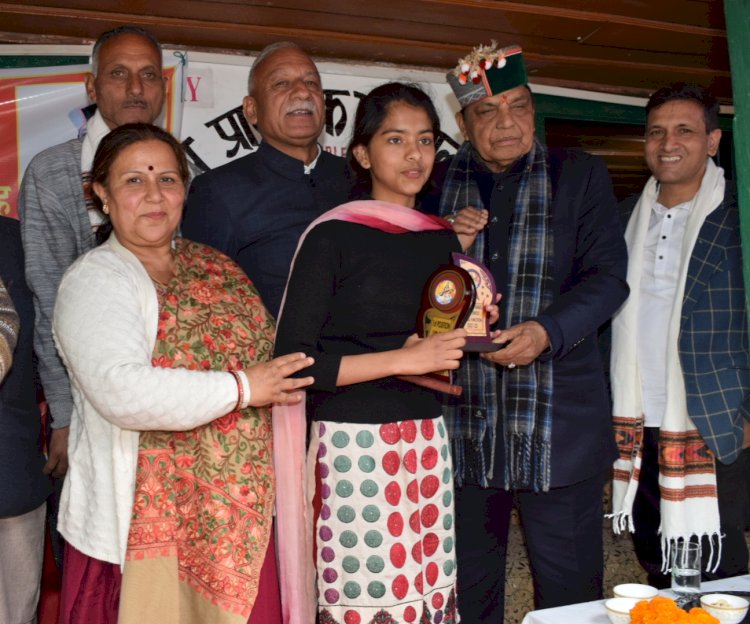 युवाओं को भविष्य की चुनौतियों के लिए तैयार करना प्रदेश सरकार का लक्ष्य - डा. शांडिल 8.18 करोड़ रुपये की लागत से निर्मित होने वाली क्यारी-खिन्न सड़क का शिलान्यास किया
