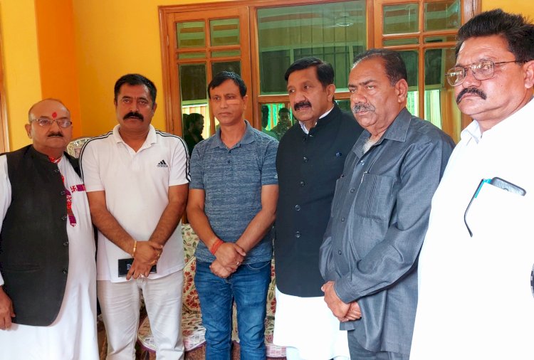 पत्रकारों पर किया गया हमला दुर्भाग्यपूर्ण है....... उप मुख्यमंत्री ने अध्यक्ष के जल्द स्वस्थ होने कि कामना की
