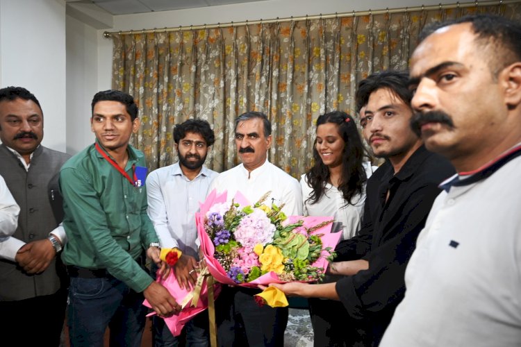 विद्यार्थियों ने त्वरित सहायता के लिए मुख्यमंत्री का आभार व्यक्त किया....नई दिल्ली स्थित हिम  में शिष्टाचार भेंट.......