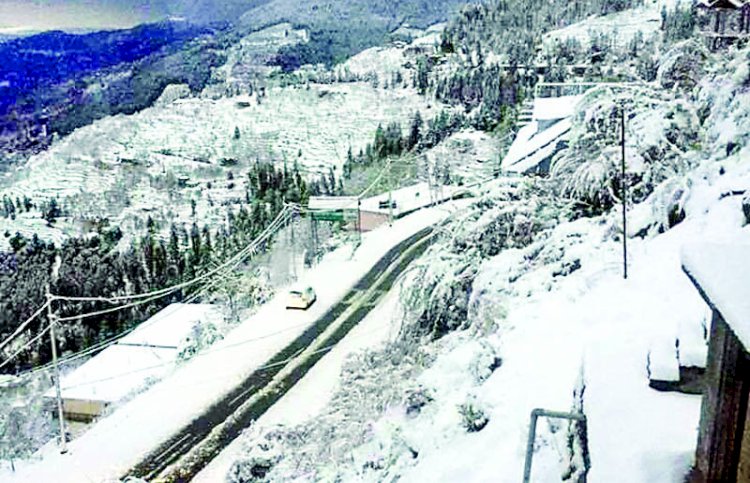 किन्नौर व लाहौल जिला में ताजा बर्फबारी से लोगों की परेशानियां बढी