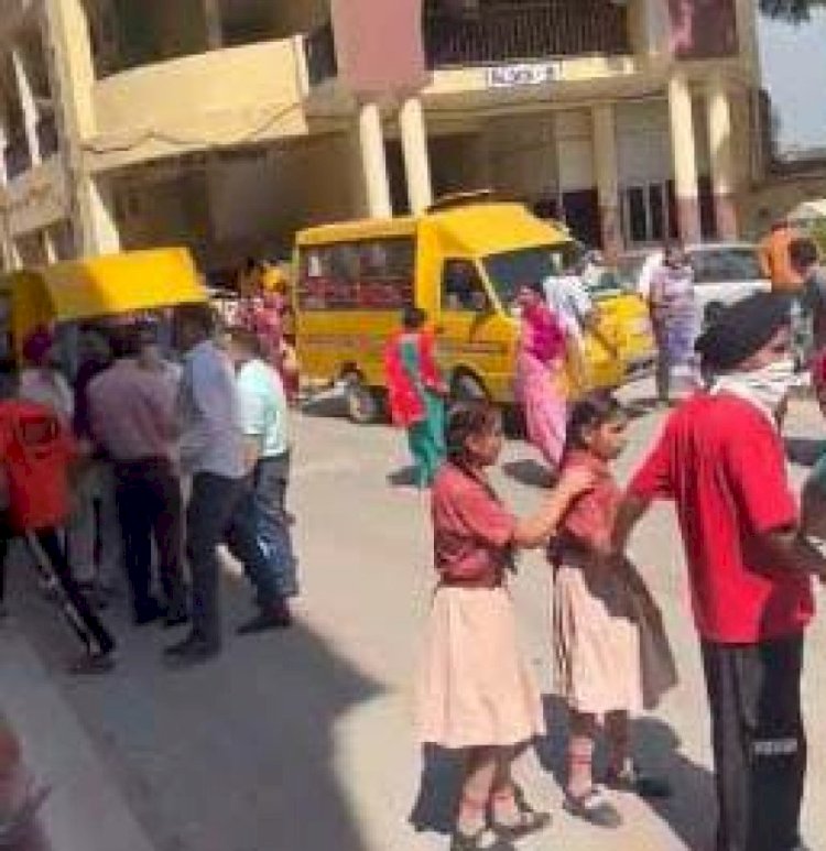 उद्योग में गैस रिसाव से स्कूल के दस बच्चे बेहोश , अस्पताल में उपचाराधीन.....