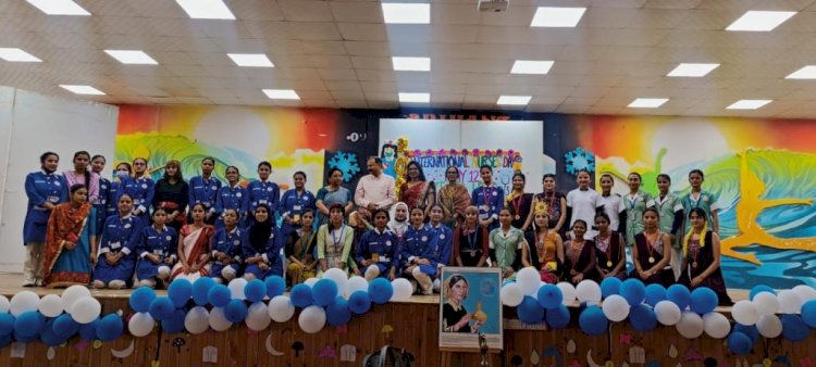 मरीजों के इलाज में नर्स की निस्वार्थ सेवा एवं समर्पण को शब्दों में बयान कर पाना मुश्किल सीएमओ...... माता पद्मावती कॉलेज में मनाया इंटर नेशनल नर्सिंग डे