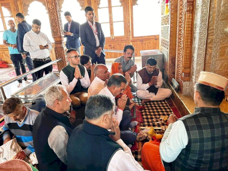 मुख्यमंत्री सुखविंदर सिंह सुक्खू ने..... तारा देवी मंदिर में पूजा-अर्चना की.......
