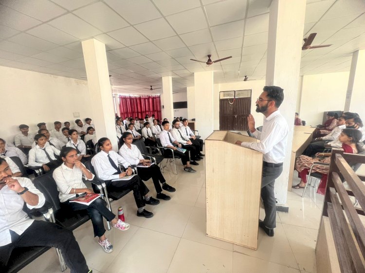 हिमाचल प्रदेश लॉ, कॉलेज, कालाअंब में ...... मणिपुर के संदर्भ में भारत की आंतरिक सुरक्षा विषय पर विधि विभाग में एक परिचर्चा का आयोजन......