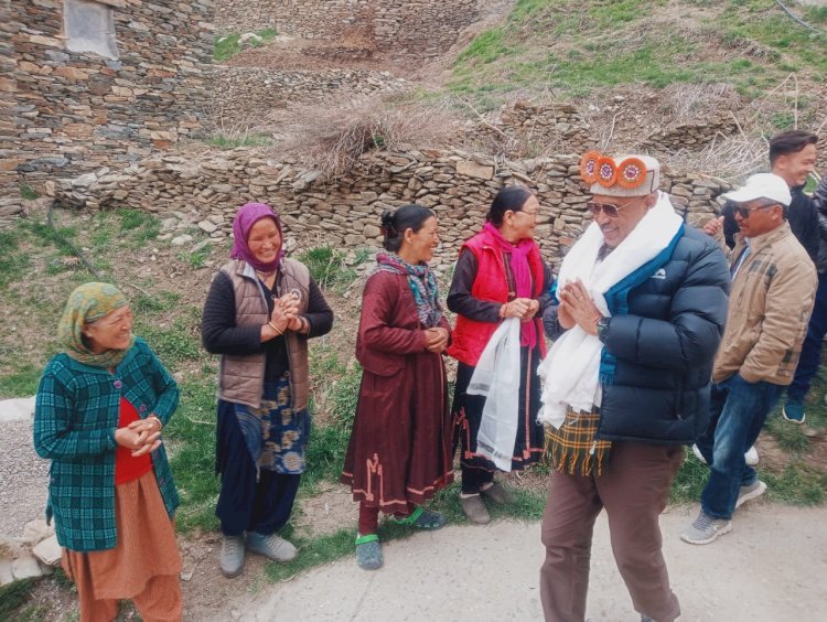 लाहौल स्पीति में साहसिक खेलों को दिया जाएगा बढ़ावा, नई पैराग्लाइडिंग साइट्स होंगी चिन्हित .....घाटी के युवाओं को स्वरोजगार से जोड़ना मेरी प्राथमिकता में शुमार.....विधायक रवि ठाकुर