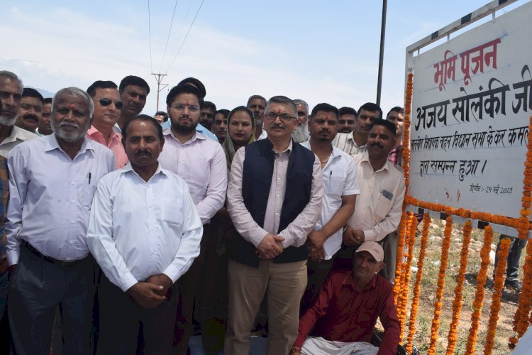 2 करोड़ का फूड प्रोसेसिंग यूनिट धौलाकुंआ शीघ्र होगा क्रियाशील-अजय सोलंकी विधायक अजय सोलंकी ने धौलाकुंआ में किया दो पुलों का भूमि पूजन.....