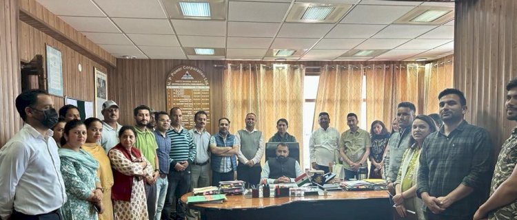 हिमाचल प्रदेश पॉवर कॉरपोरेशन के कर्मचारियों ने ..........ओपीएस के लिए  सौंपा विज्ञापन ज्ञापन .........