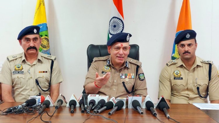 प्रदेश में अवैध खनन करने वालों से  एक करोड़ 54 लाख 64 हजार  जुर्माना वसूला   पिछले करीब 5 माह  में  डीजीपी संजय कुंडू............ 1 जनवरी से 19 मई 2023 के दौरान 850 सड़क दुर्घटनाएं हुई