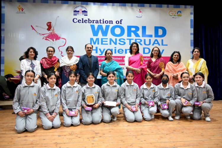 महिलाओं के लिए आत्मसम्मान एवं स्वास्थ्य का मुद्दा है...... मासिक धर्म एवं स्वच्छता - एम सुधा देवी.... विश्व मासिक धर्म एवं स्वच्छता दिवस के अवसर पर राज्य स्तरीय कार्यक्रम का आयोजन.....