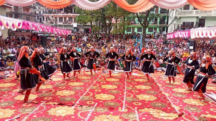 बेहतर शिक्षा के लिए प्रदेश के 15 हजार स्कूलों में मूलभूत सुविधाओं को किया जायेगा सुदृढ़ - शिक्षा मंत्री...... रोहित ठाकुर ने नेरवा विद्यालय के वार्षिक पारितोषिक वितरण समारोह में बतौर मुख्य अतिथि की शिरकत.......