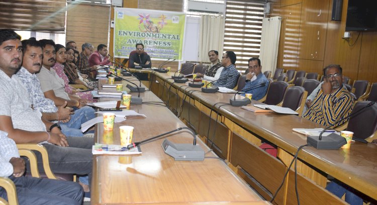 एनजीटी तथा उच्च न्यायालय के आदेशों की,,,,,,,.अनुपालना सुनिश्चित करें अधिकारी - एडीसी.....