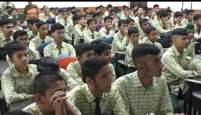 विश्व तम्बाकू निषेध दिवस आज.......... चित्रकला प्रतियोगिता का भी किया आयोजन।.....