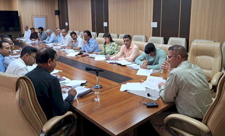 आंगनबाड़ी केन्द्रो तक समय पर पोषाहार पहुंचाना सुनिश्चित बनाएं अधिकारी -सुमित खिमटा....... सिरमौर में 1462 आंगनबाड़ी केन्द्रों के माध्यम से चल रही हैं पोषाहार योजना....