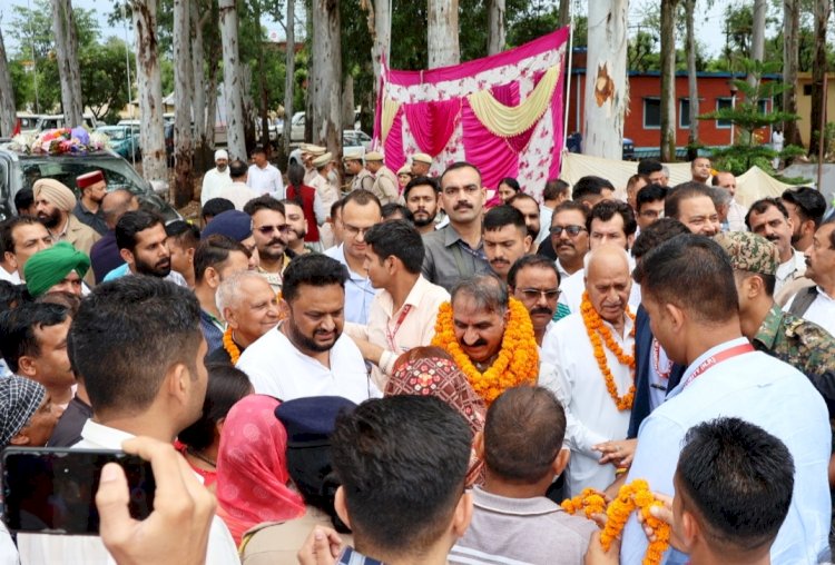 फतेहपुर विधानसभा क्षेत्र में 43.34 करोड़ रुपये की विकास परियोजनाएं समर्पित कीं मुख्यमंत्री ने,,,,