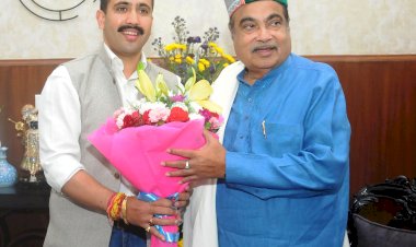 विक्रमादित्य सिंह ने नितिन गडकरी से भेंट की....1254 किलोमीटर लम्बी नौ सड़कों के प्रस्ताव को राष्ट्रीय राजमार्ग घोषित करने का आग्रह ....