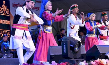 अंतर्राष्ट्रीय ग्रीष्मोत्सव शिमला की दूसरी सांस्कृतिक संध्या में कुलदीप शर्मा ने मचाया धमाल.......हेल्दी बेबी शो और प्रश्नोत्तरी प्रतियोगिता में बच्चों ने जीते इनाम  ....