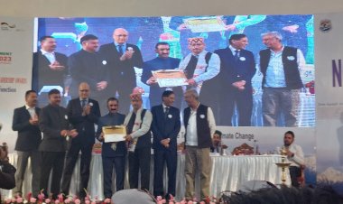 वरिष्ठ पत्रकार अरुण साथी को ........मुख्यमंत्री सुखविंदर सिंह सुक्खू ने पर्यावरण संरक्षण में योगदान देने के लिए सम्मानित किया।......