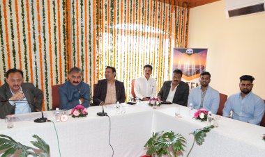 8468 करोड़ रुपये की......... 29 परियोजनाओं से ...........12584 युवाओं के लिए रोजगार के अवसर सृजित होंगे..... मुख्यमंत्री ने निवेशकों के साथ वन-टू-वन बैठक की......