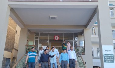 जिला पुस्तकालय में...... पाठकों को दी जाएंगी बेहतरीन सुविधाएं ...... डीसी