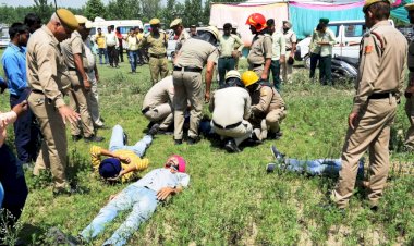 बाढ़ जैसी प्राकृतिक आपदा से....... बचाव के लिए मेगा माक ड्रिल आयोजित.....