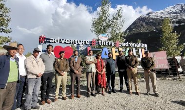 मुख्य सचिव प्रबोध सक्सेना ने किया अटल टनल रोहतांग का दौरा.....  जिला में करवाए जा रहे विकास कार्यों का लिया जायजा .....