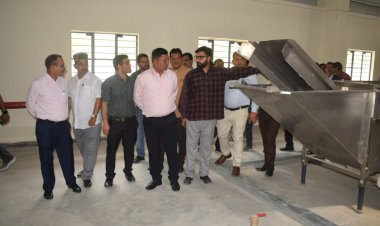 बागवानी मंत्री ने...... किया शाट स्थित मार्किट का निरीक्षण.....