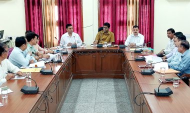 विकासखडों में चल रहे विभिन्न विकासात्मक कार्यों को..... निर्धारित समयावधि में करें पूर्ण - महेंद्र पाल गुर्जर....