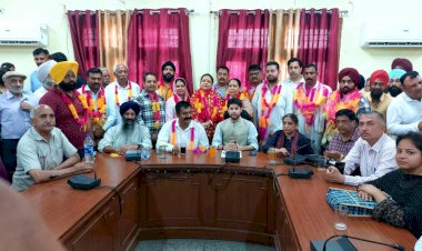 मनोनीत पार्षदों को दिलाई पद व गोपनीयता की शपथ.......