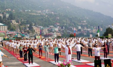 नियमित तौर से योग को अपनाएं, जीवन में जिला के सभी लोग - उपायुक्त किन्नौर.... अंतर्राष्ट्रीय योग दिवस के अवसर पर ‘जो करगा योग वो रहेगा निरोग’ का लिया संकल्प.......