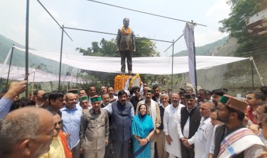 उपमुख्यमंत्री ने सैंज में किया स्वर्गीय राजा  वीरभद्र सिंह की प्रतिमा का अनावरण....... ., निरथ बांध से उठाऊ सिंचाई योजना के लिए तैयार होगी डीपीआर - मुकेश अग्निहोत्री......