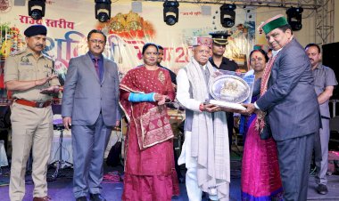 हमारी संस्कृति, परंपराएं और कार्य देवी-देवताओं पर केंद्रित ........ राज्यपाल ने राज्य स्तरीय माँ शूलिनी मेले के समापन समारोह की अध्यक्षता की.....