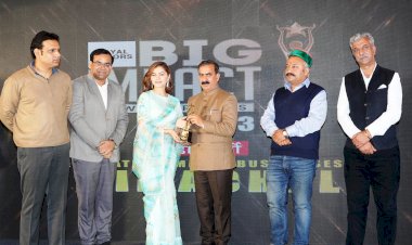 देश-विदेश में नाम कमाने वाली...... हिमाचली हस्तियों को किया सम्मानित...... कल्याणकारी योजनाओं के प्रचार-प्रसार में मीडिया की भूमिका महत्वपूर्ण: मुख्यमंत्री