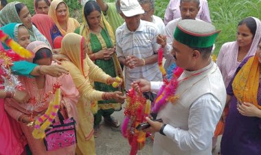 सडक़ों, पेयजल स्कीमों के रखरखाव पर विशेष ध्यान दें अधिकारी : इंद्र दत्त लखनपाल