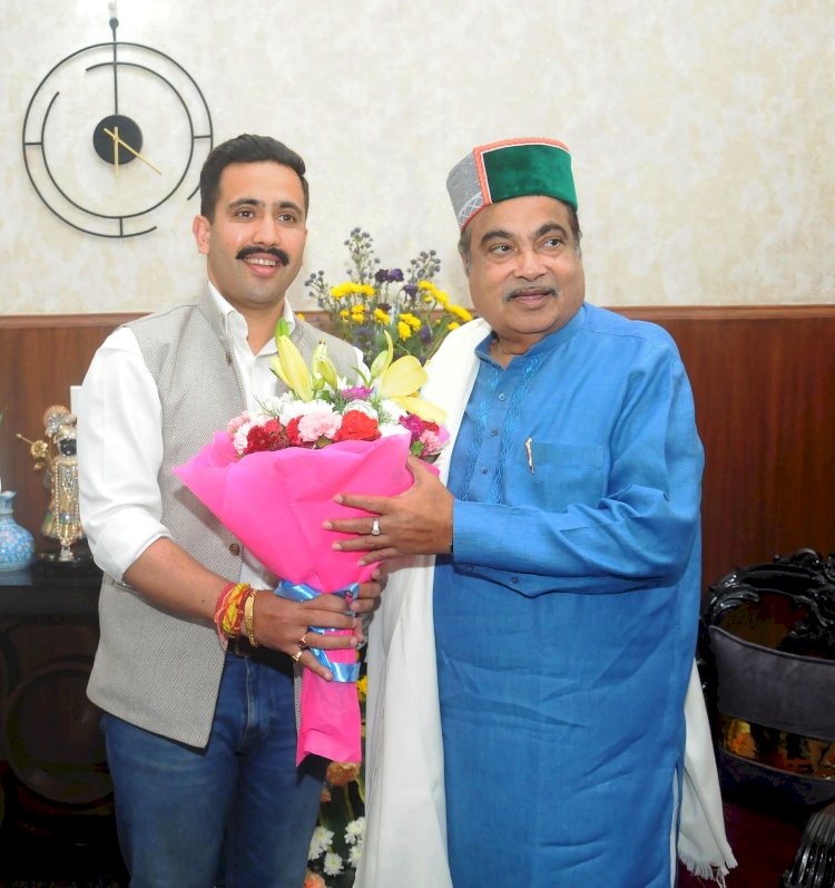 विक्रमादित्य सिंह ने नितिन गडकरी से भेंट की....1254 किलोमीटर लम्बी नौ सड़कों के प्रस्ताव को राष्ट्रीय राजमार्ग घोषित करने का आग्रह ....