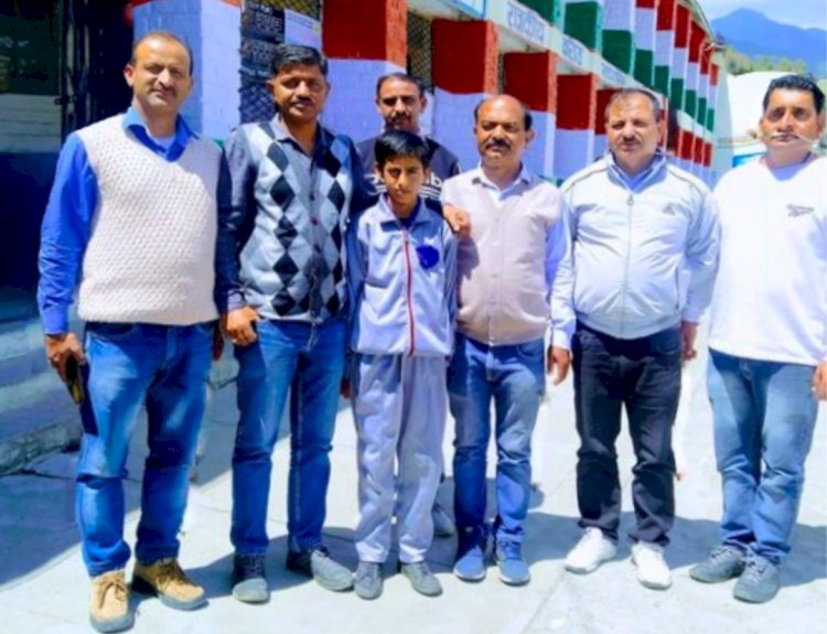 दीदग स्कूल के...... रितेश शर्मा  ने उतीर्ण..... की  राष्ट्रीय स्तर  की छात्रवृत्ति परीक्षा....