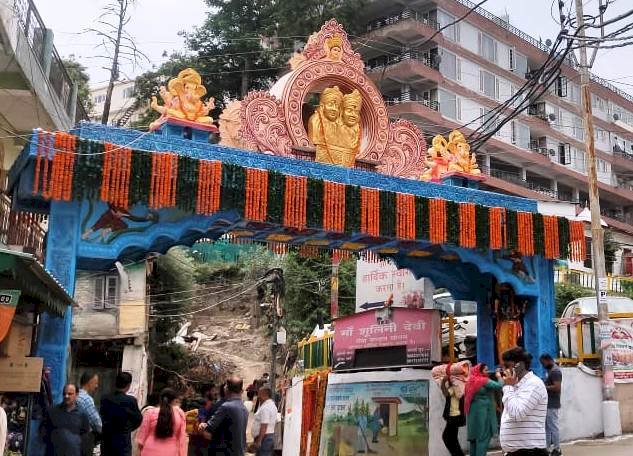माँ शूलिनी मंदिर के भव्य द्वार का लोकार्पण......