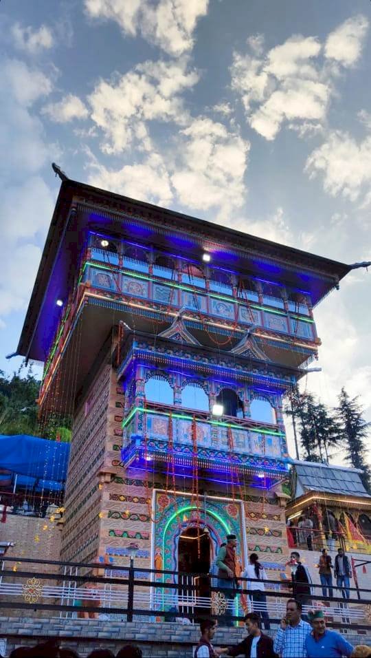 जुब्बल-कोटखाई क्षेत्र में प्राचीन मंदिरों के सौंदर्यीकरण के किये जायेंगे प्रयास - रोहित ठाकुर