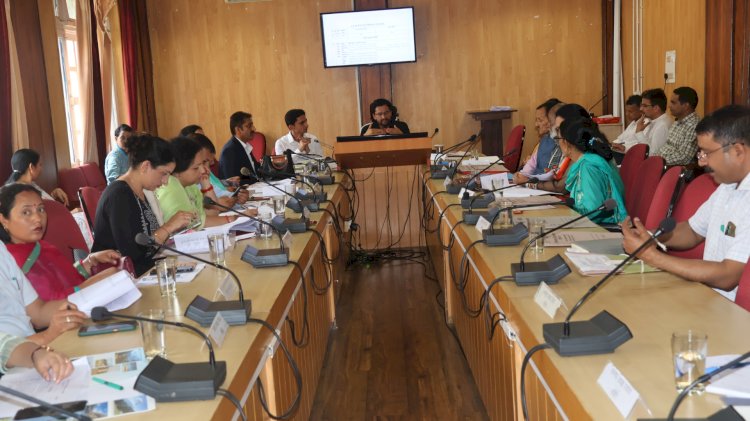जिला परिषद कुल्लू की त्रैमासिक बैठक में महत्वपूर्ण विकास कार्यों पर हुई चर्चा,