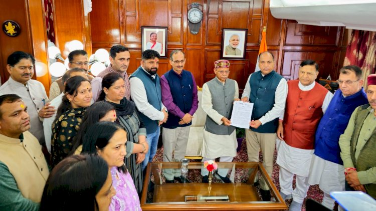 कांग्रेस सरकार की स्टेट स्पॉन्सर्ड कानून अव्यवस्था को लेकर सरकार के खिलाफ जमकर नारेबाजी .....भाजपा ने राज्यपाल को सौंपा ज्ञापन ......